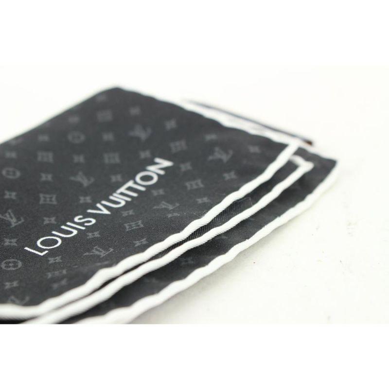Louis Vuitton - Mouchoir à main noir avec monogramme 39lvs625 en vente 2