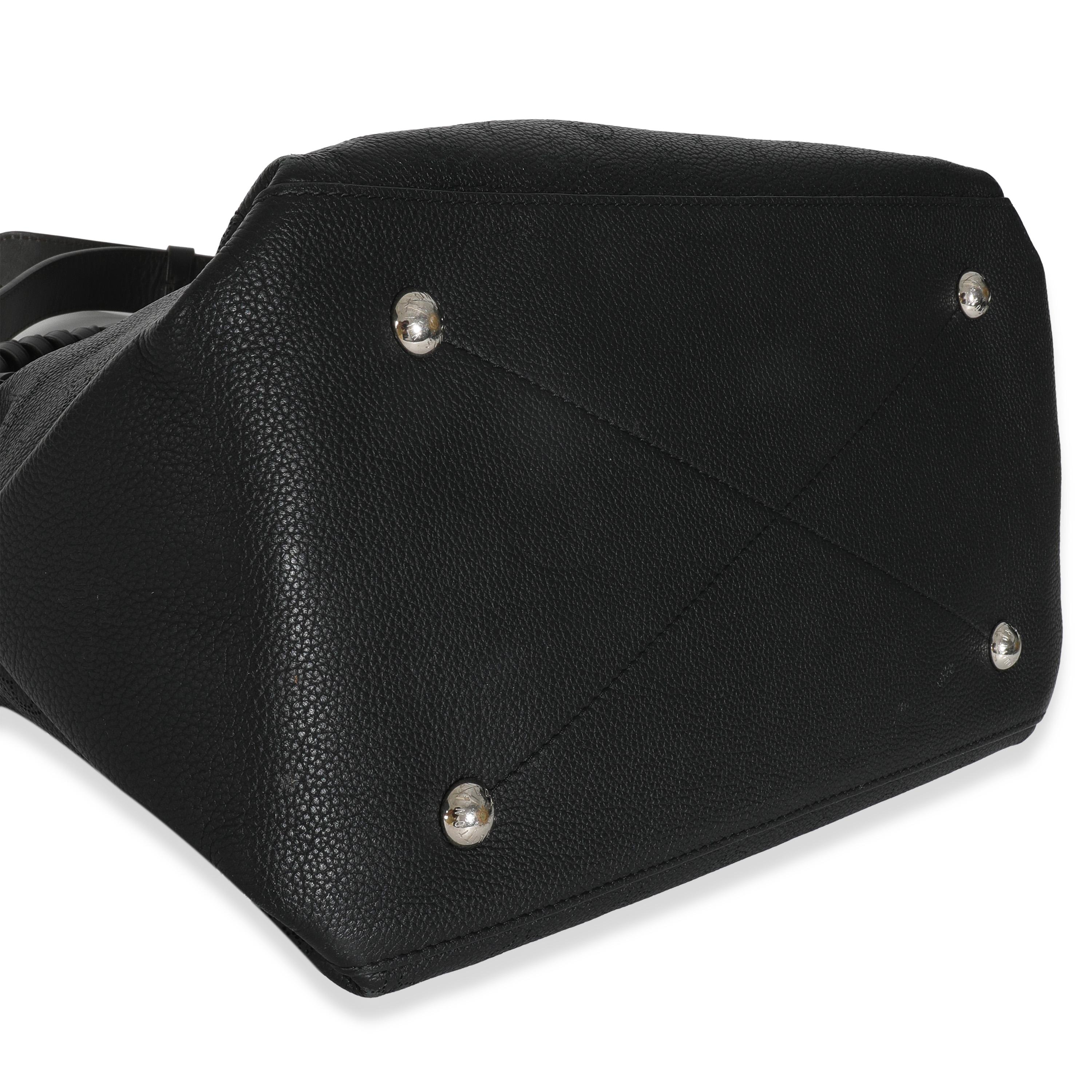 Louis Vuitton Noir Monogram Mahina Beaubourg Hobo MM en vente 3