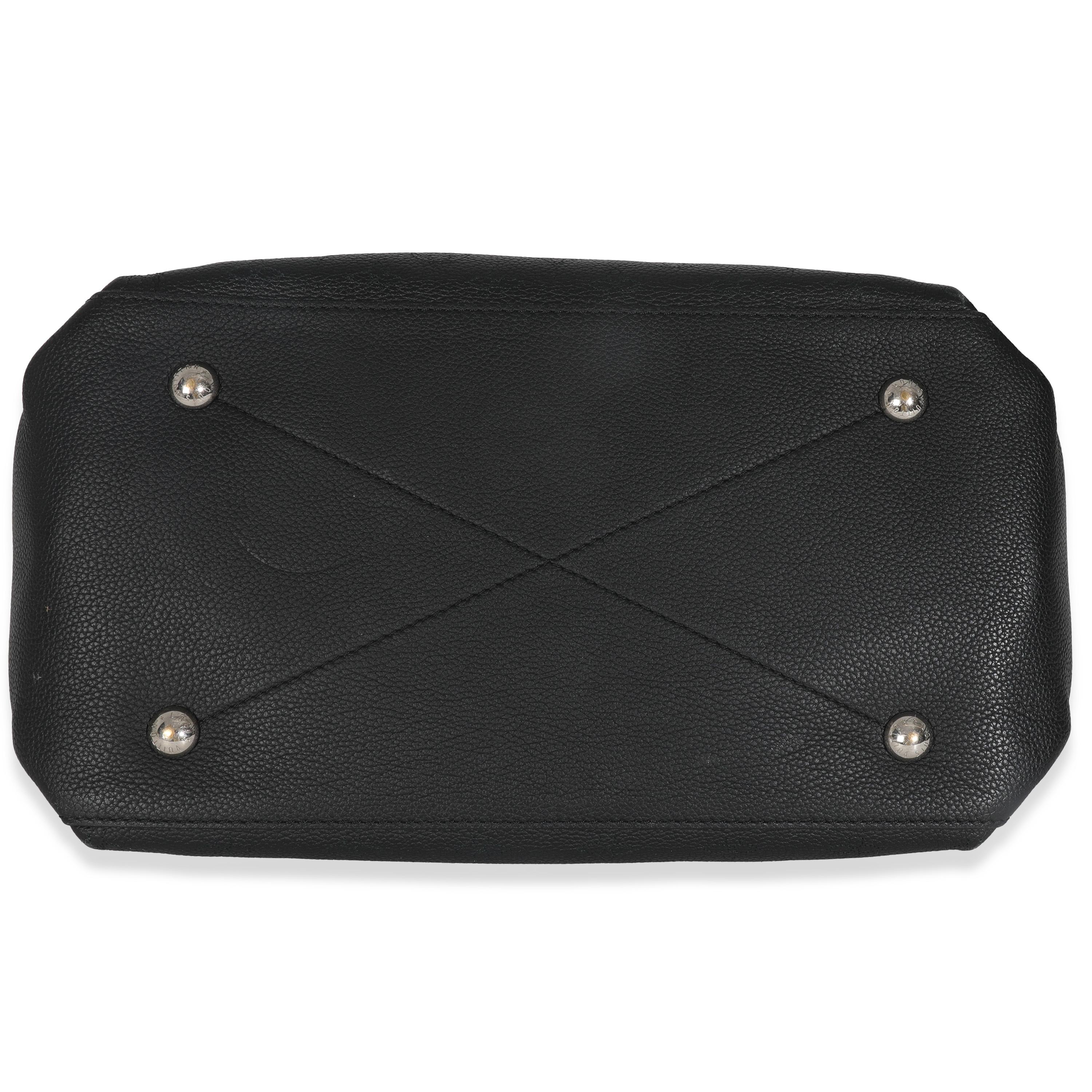 Louis Vuitton Noir Monogram Mahina Beaubourg Hobo MM en vente 4