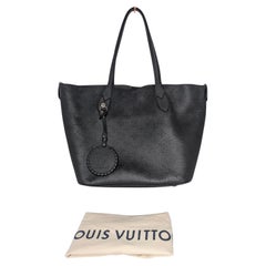 Bolso tote Louis Vuitton «Mahina Blossom» MM en Monogram negro con bolsita