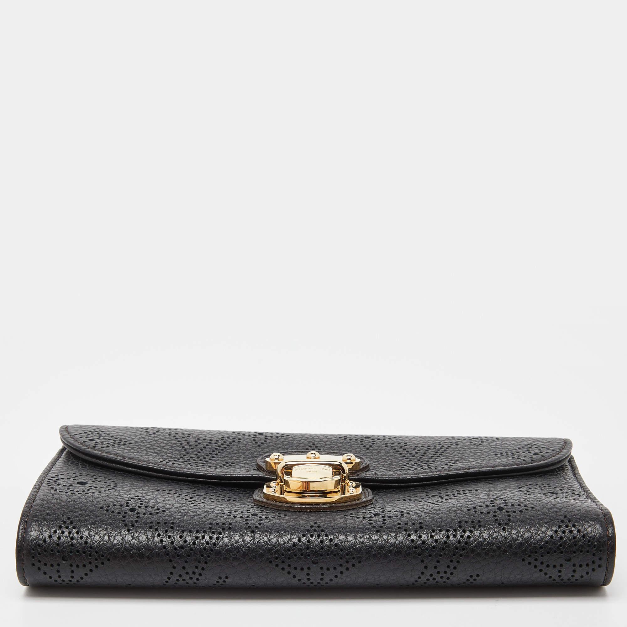 Women's Louis Vuitton Black Monogram Mahina Leather Amelia Wallet