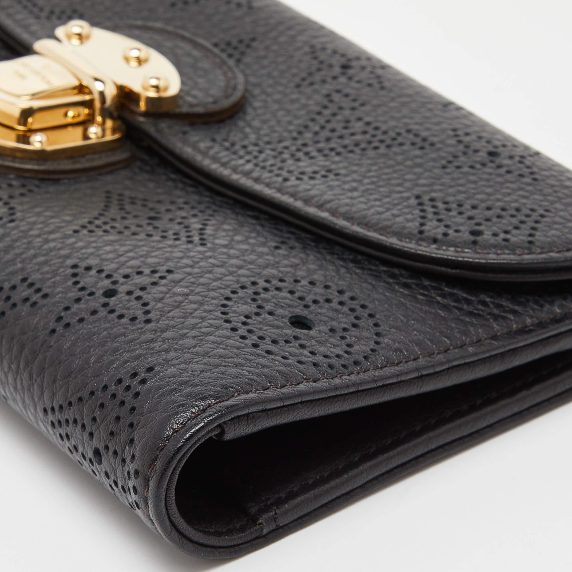 Louis Vuitton Black Monogram Mahina Leather Amelia Wallet 2