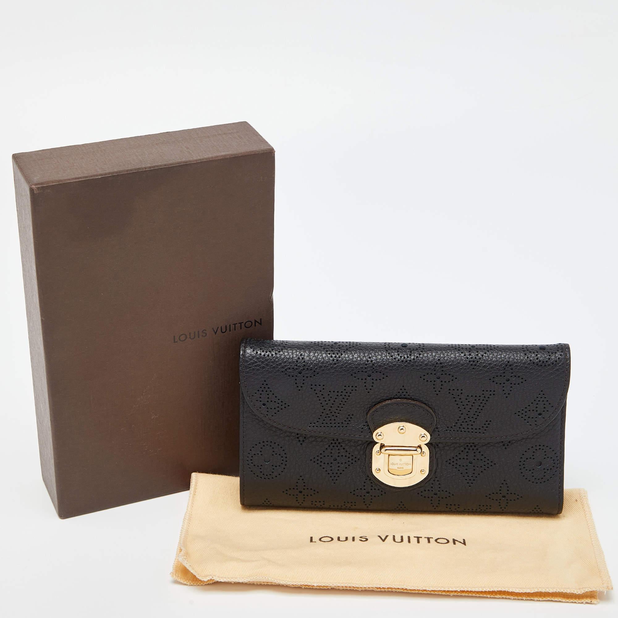 Louis Vuitton Black Monogram Mahina Leather Amelia Wallet 4