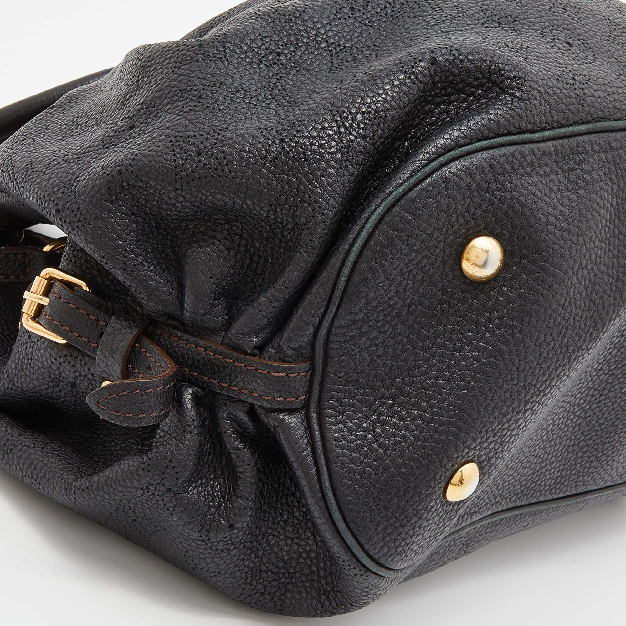Louis Vuitton Black Monogram Mahina Leather L Bag For Sale 6