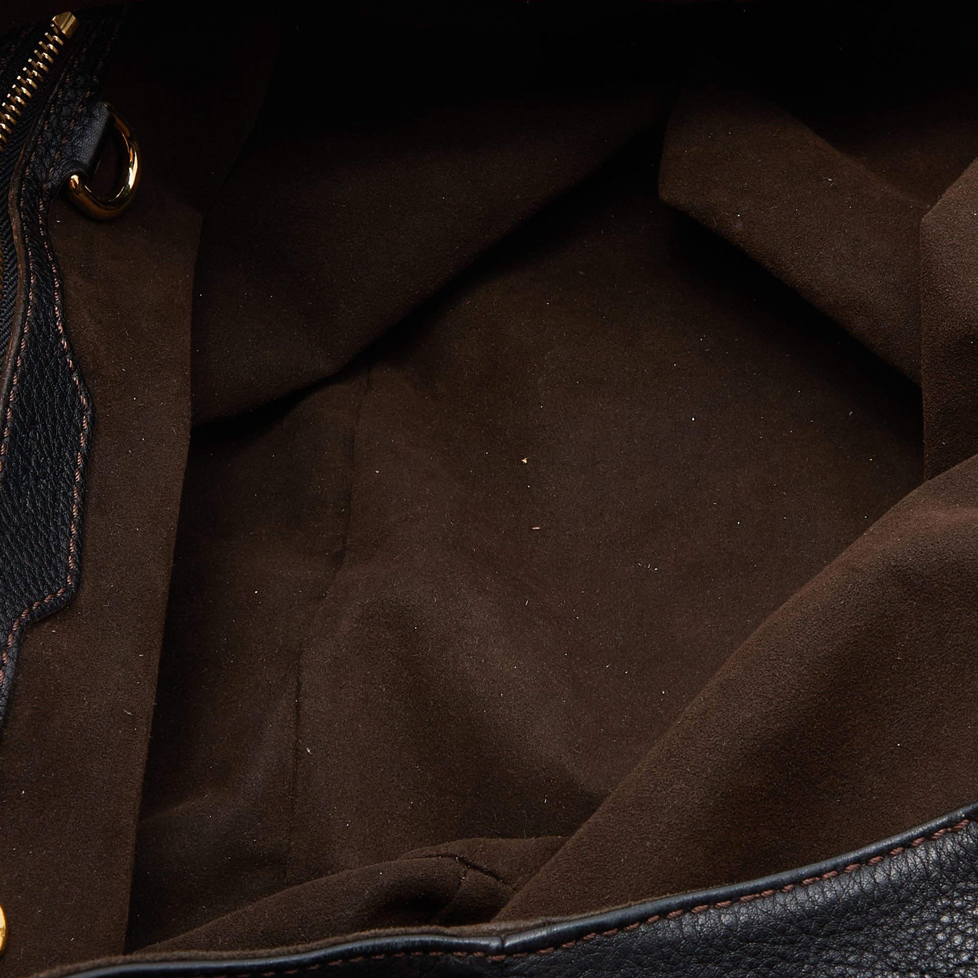 Louis Vuitton Black Monogram Mahina Leather L Bag For Sale 8