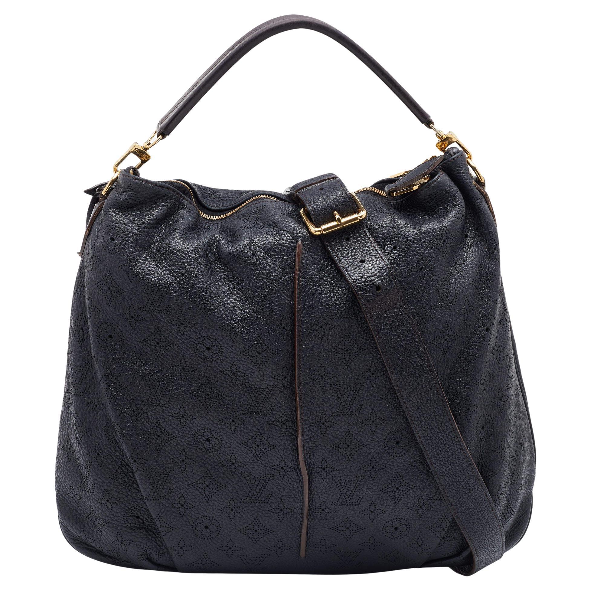 Louis Vuitton Vintage Black Epi Leather Saint Jacques PM Bag M52272 For  Sale at 1stDibs