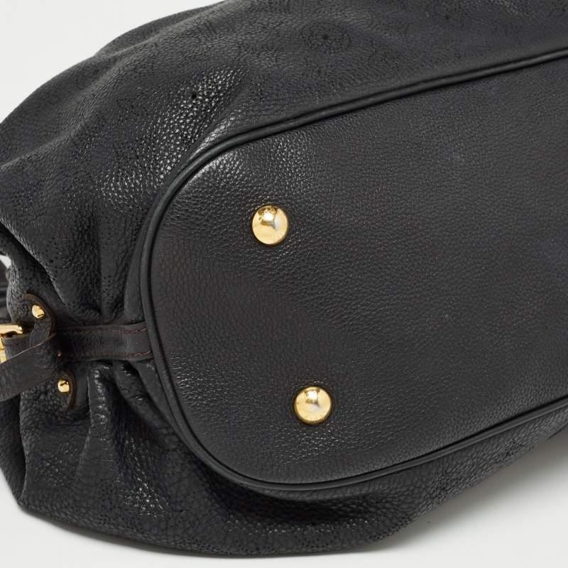 Louis Vuitton Black Monogram Mahina Leather Surya L Bag In Good Condition For Sale In Dubai, Al Qouz 2