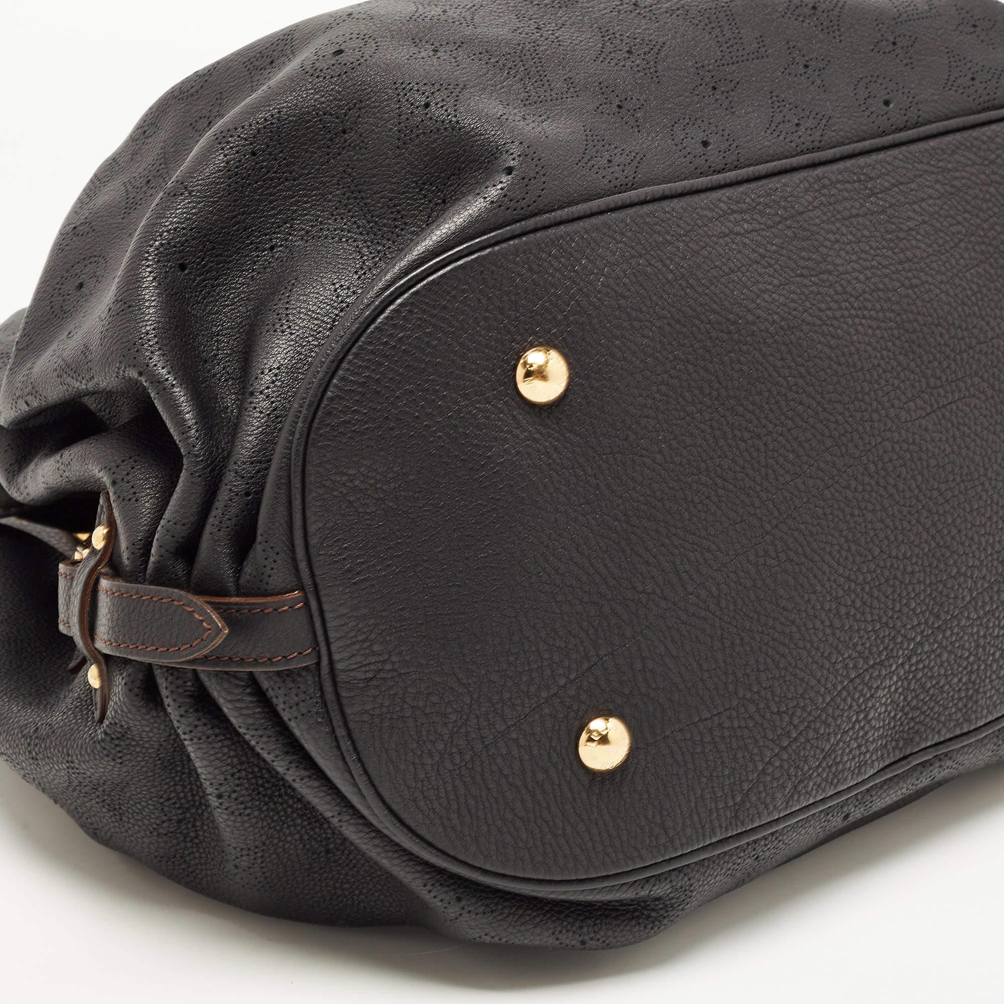 Louis Vuitton Black Monogram Mahina Leather Surya XL Bag 9