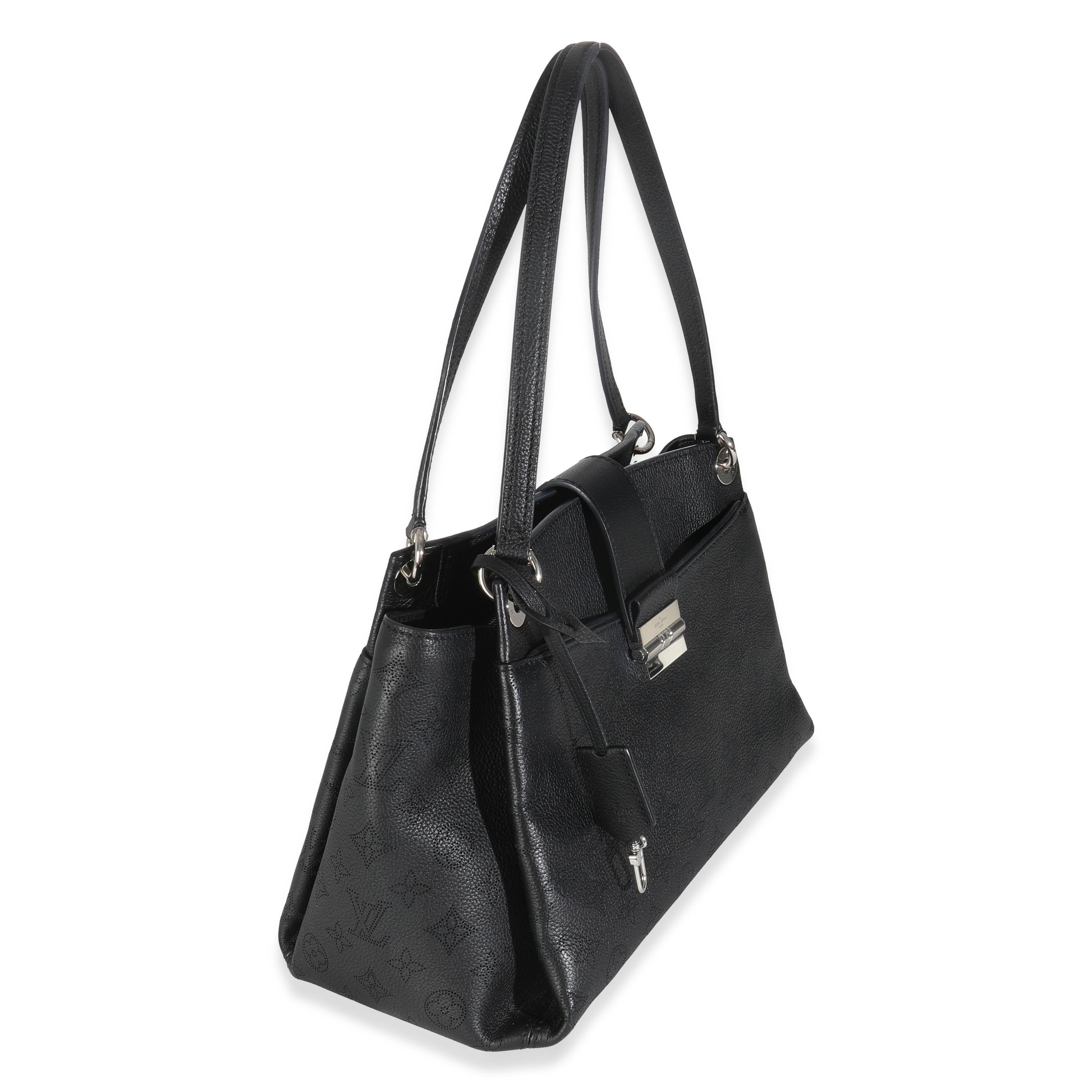 Louis Vuitton Schwarz Monogram Mahina Sèvres Tasche im Zustand „Hervorragend“ im Angebot in New York, NY