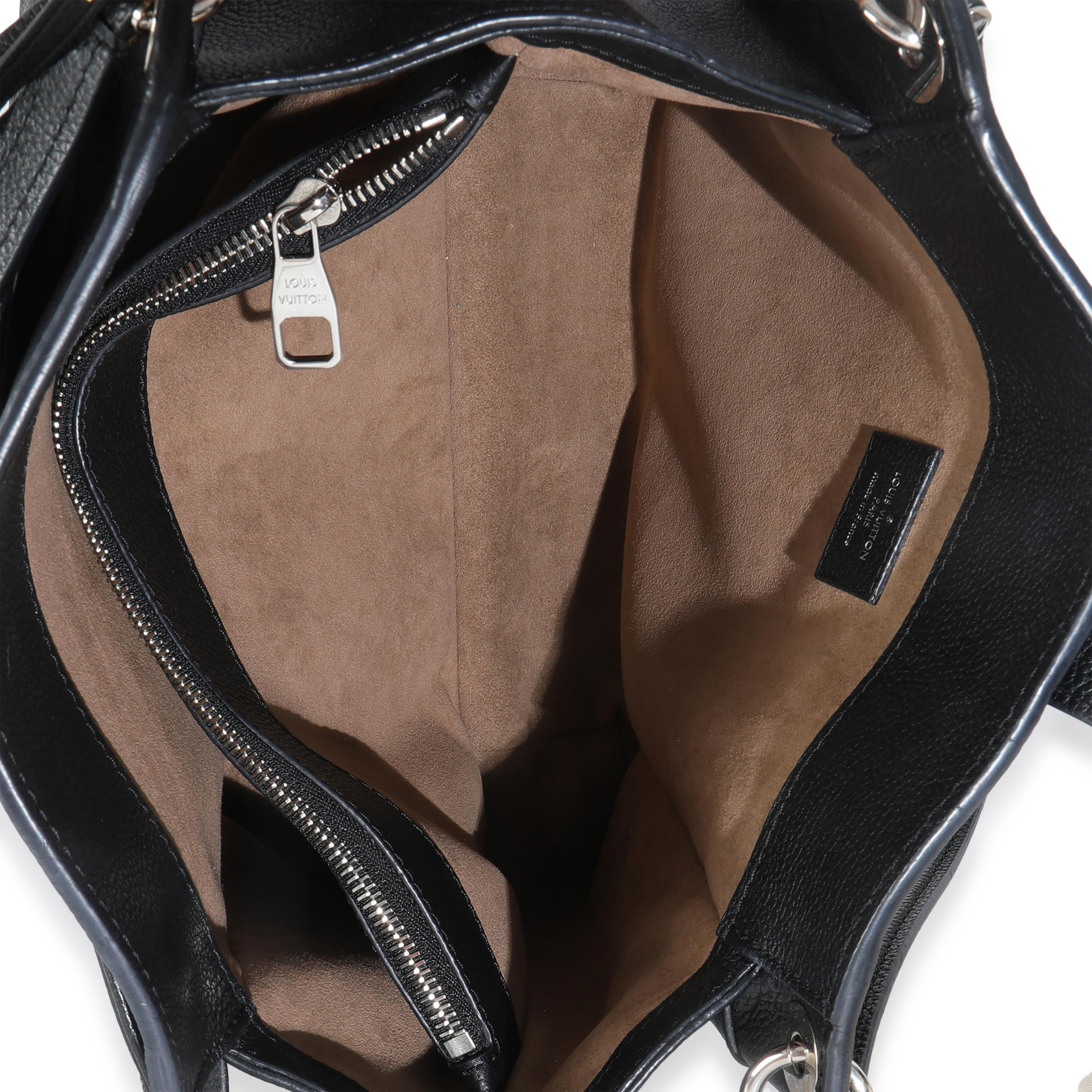 Louis Vuitton Schwarz Monogram Mahina Sèvres Tasche im Angebot 2