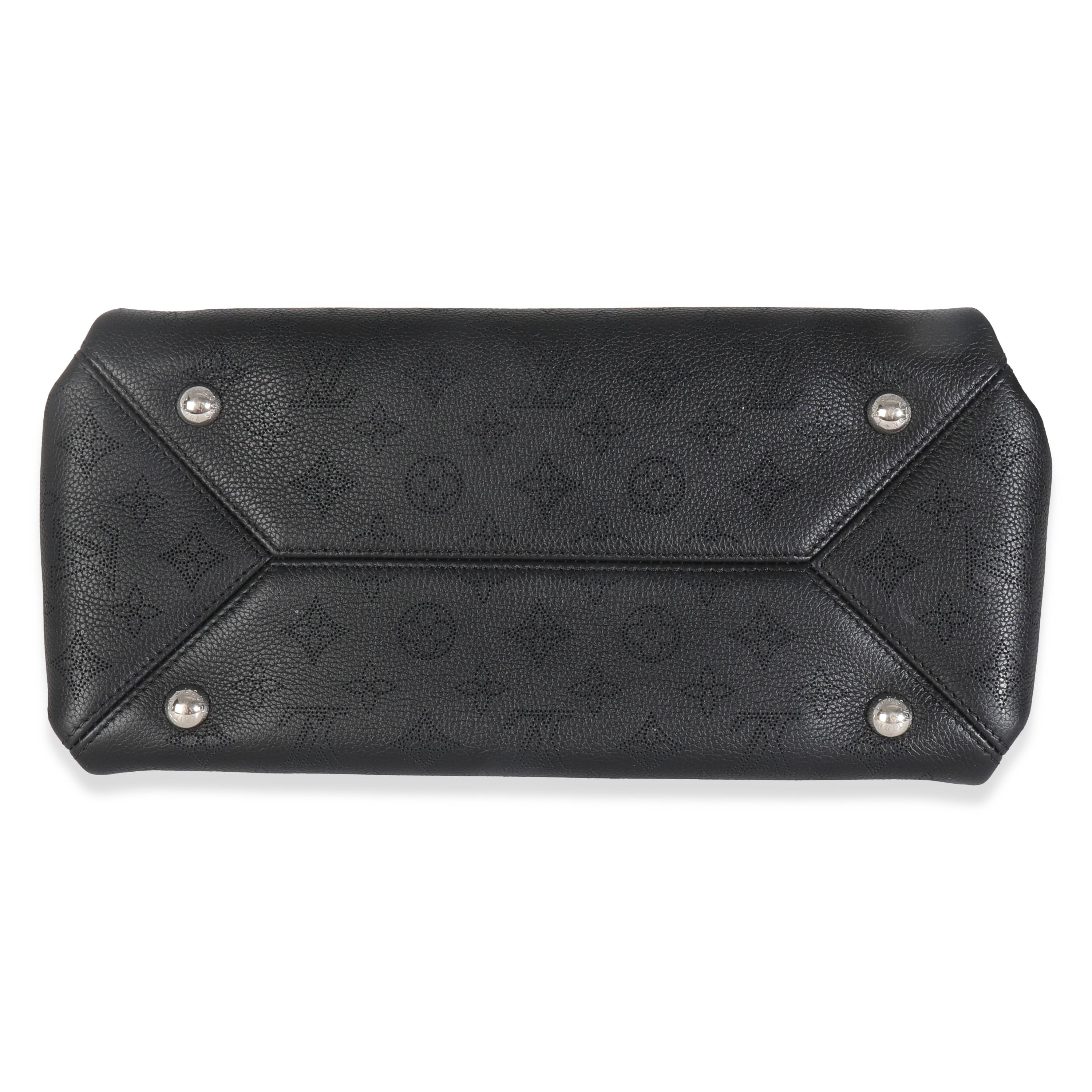 Louis Vuitton Schwarz Monogram Mahina Sèvres Tasche im Angebot 4