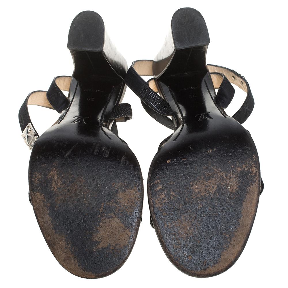 Schwarze Mini Lin Satin Nieten-Sandalen mit Monogramm und Nieten Größe 38 von Louis Vuitton Damen