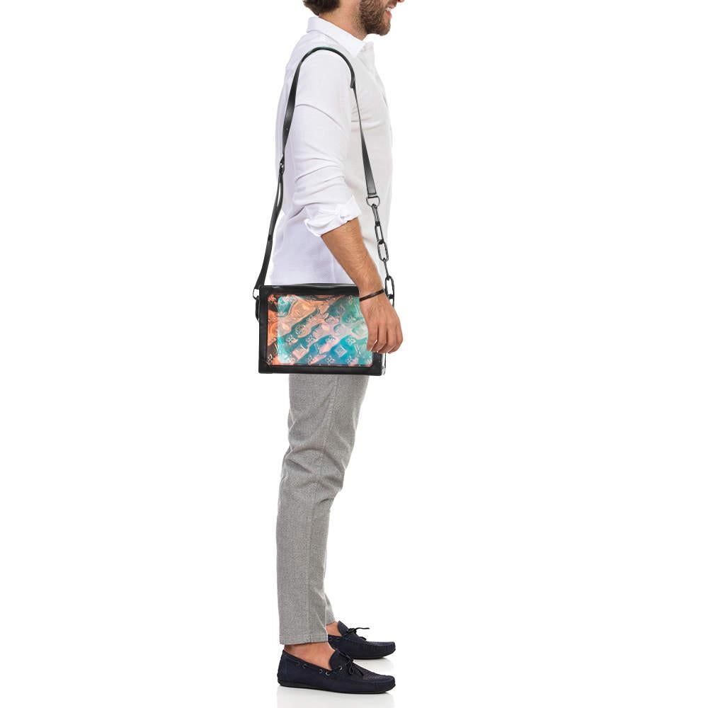 Louis Vuitton Schwarz Monogramm Prisma Legacy Soft Trunk Tasche (Beige) im Angebot