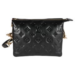 Schwarzes Monogramm Puffy Lammfell Coussin BB von Louis Vuitton