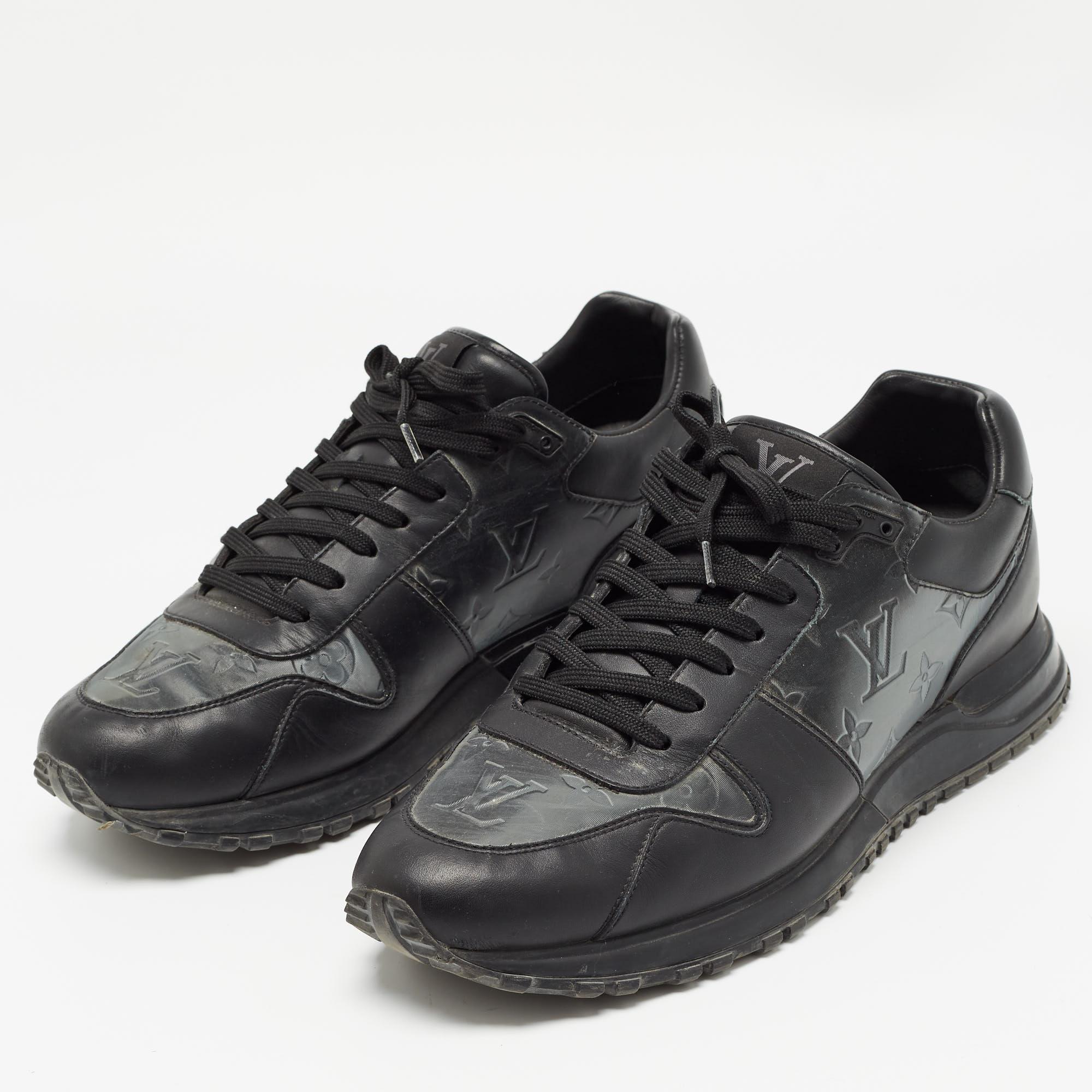 Louis Vuitton Black Monogram PVC and Leather Runaway Sneakers Size 41.5 For Sale 5