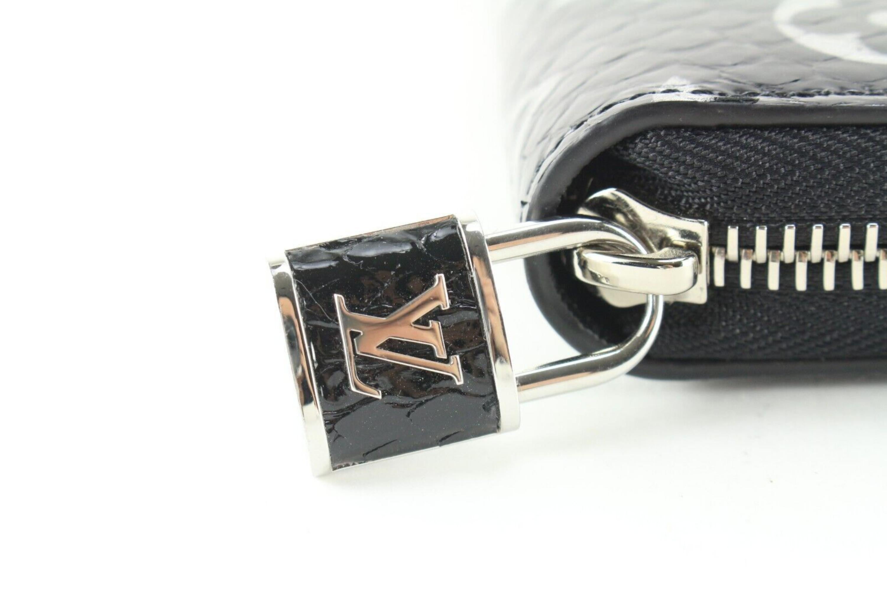 Louis Vuitton Portemonnaie mit schwarzem Monogramm und Python-Reißverschluss 3LK0223 im Angebot 5