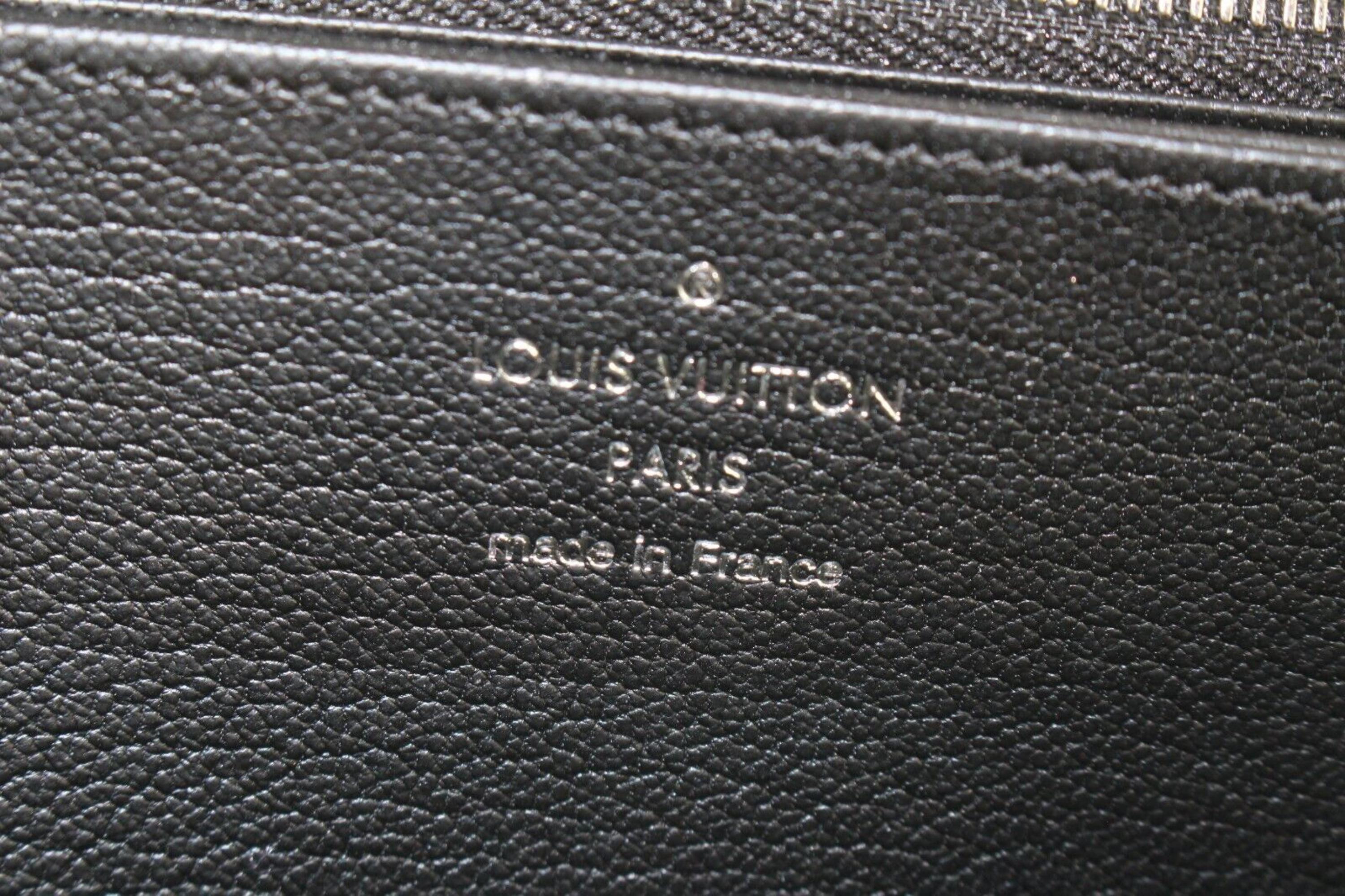 Louis Vuitton Portemonnaie mit schwarzem Monogramm und Python-Reißverschluss 3LK0223 im Angebot 4