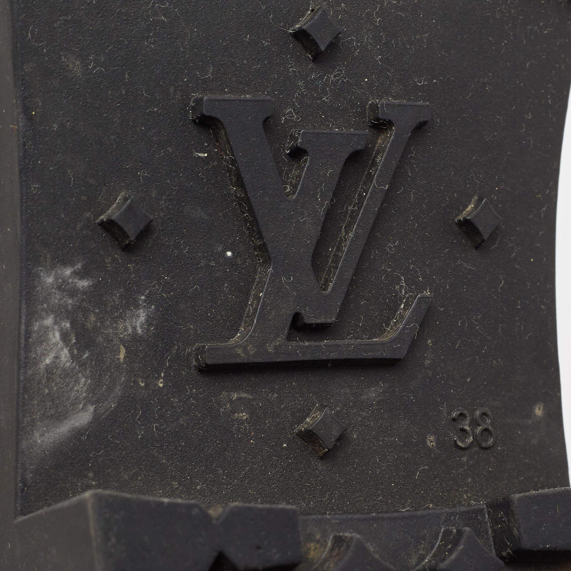 Louis Vuitton Black Monogram Rubber Knee Length Boots Size 38 For Sale 3