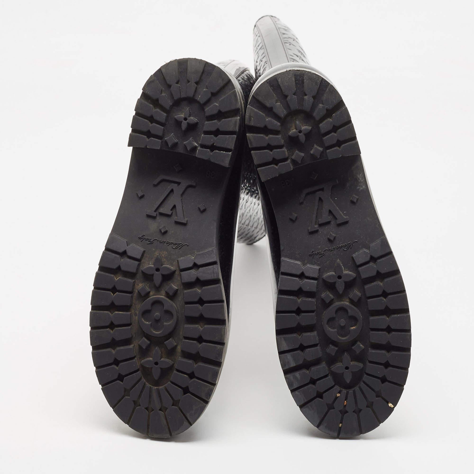 Louis Vuitton Black Monogram Rubber Knee Length Boots Size 38 For Sale 4