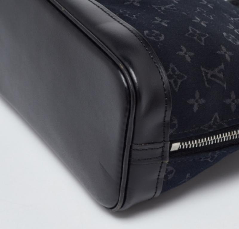 Mini bolso Alma monograma negro de satén y piel de edición limitada de Louis Vuitton 5