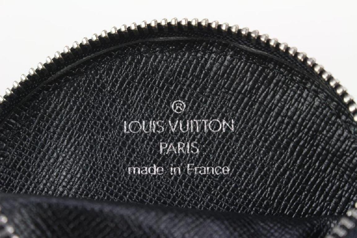 Louis Vuitton Black Monogram Satin Conte De Fees Apple Round Coin Pouch 214lv84 In Good Condition For Sale In Dix hills, NY