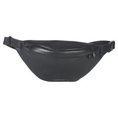 Louis Vuitton Black Monogram Shadow Discovery Bumbag