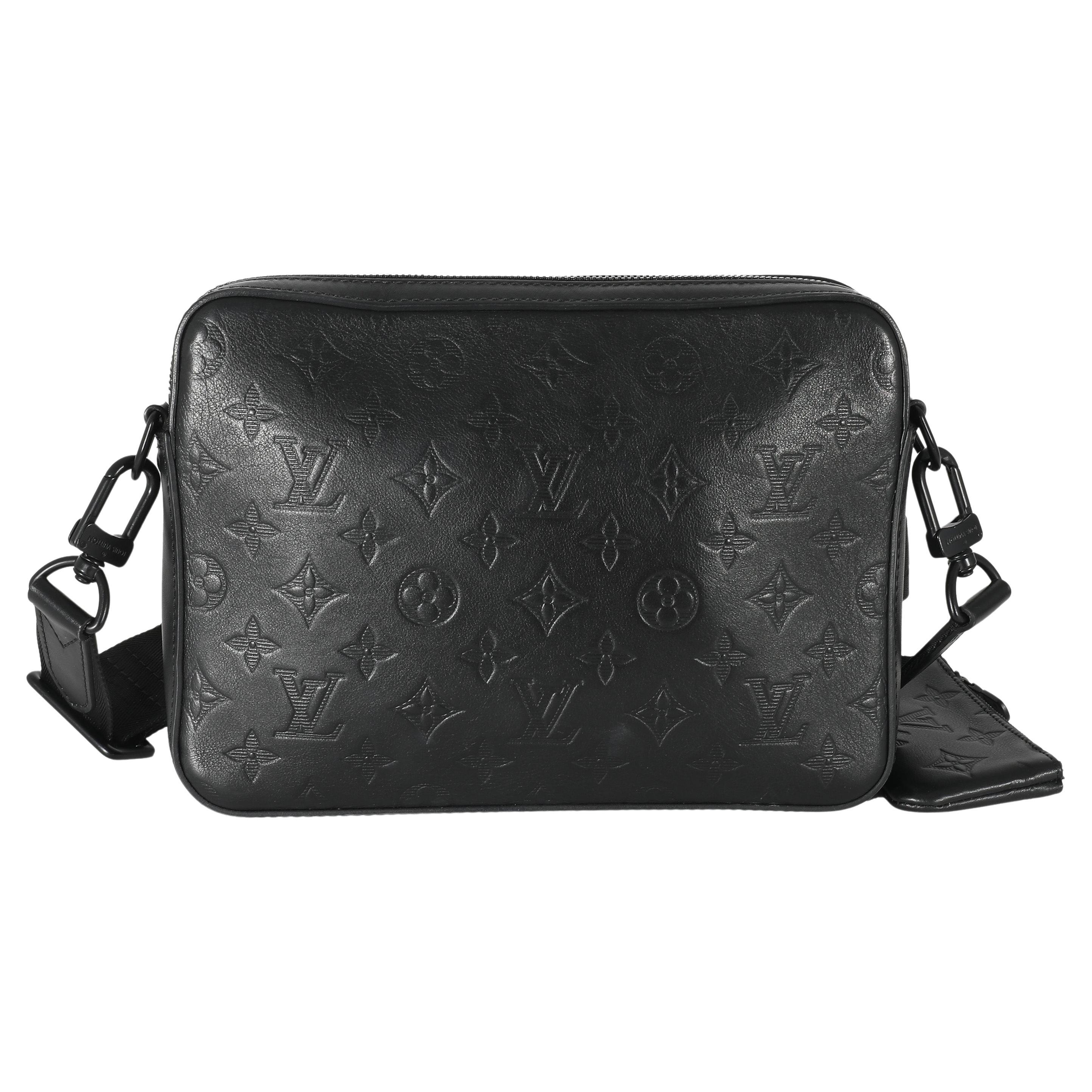 Louis Vuitton Black Monogram Eclipse Trio Messenger Crossbody Bag 114lv3