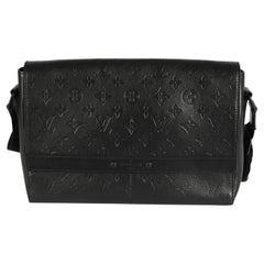 WOMENS DESIGNER Louis Vuitton Bumbag Monogram Empreinte Leather Black For  Sale at 1stDibs