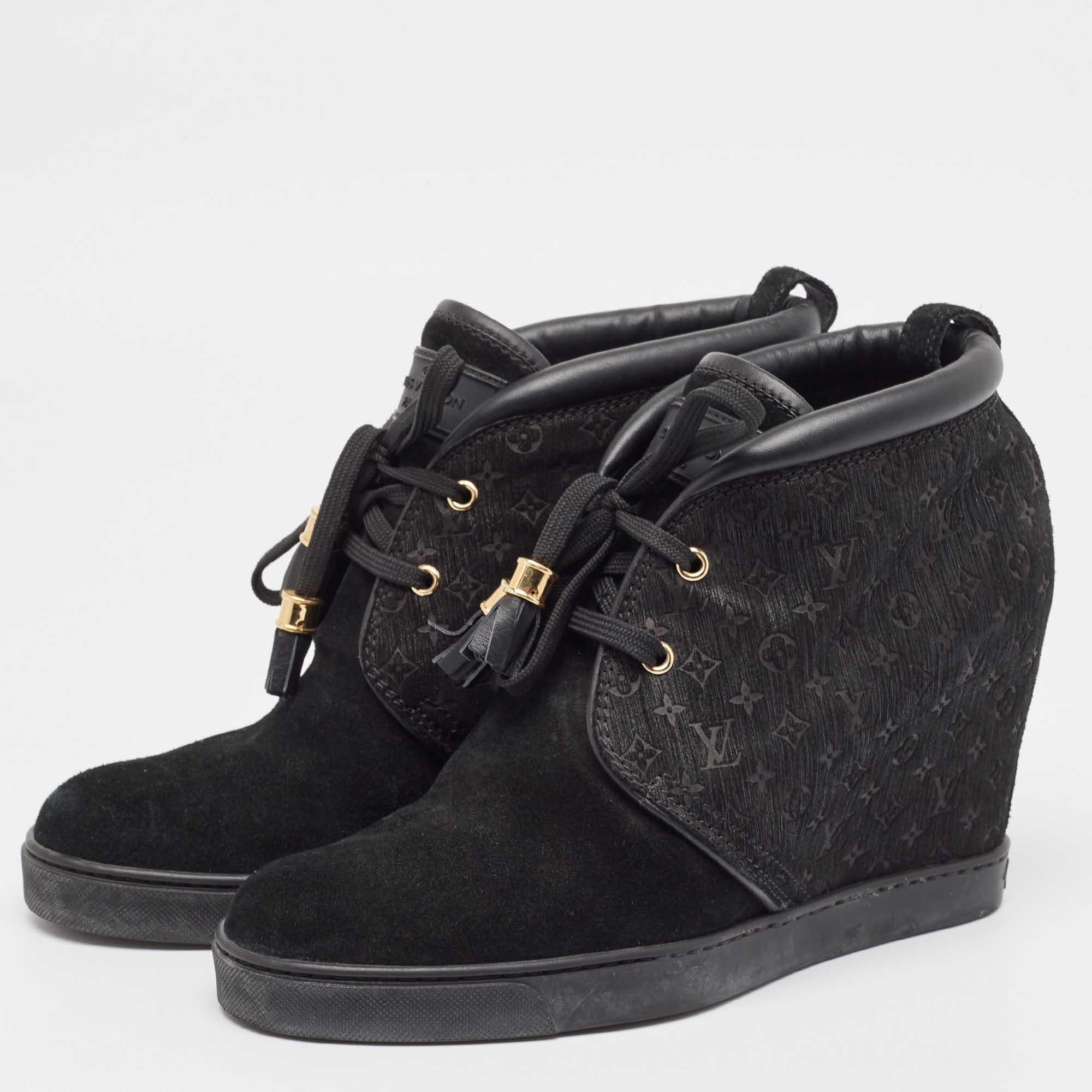 Mejora tu calzado con estas zapatillas de diseño. Combinando una estética de alta gama y una comodidad inigualable, estas zapatillas son un símbolo de lujo moderno y gusto impecable.