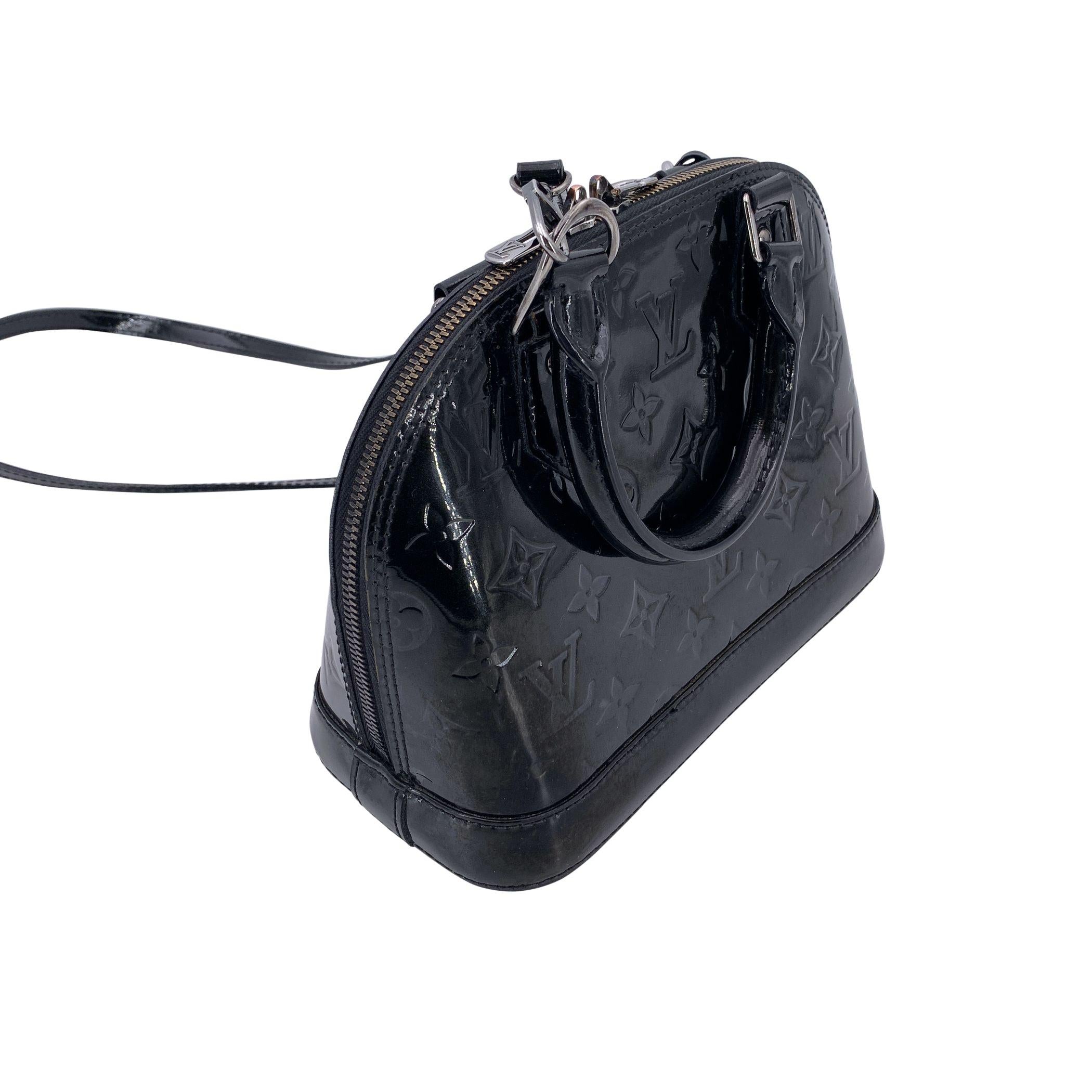 Louis Vuitton Borsa BB in Monogram Vernis Alma nera con tracolla In condizioni buone in vendita a Rome, Rome