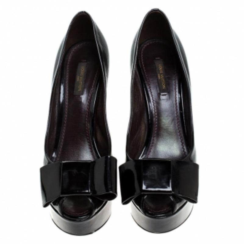 Louis Vuitton Schwarze Monogramm Vernis True Peep Toe Plateau Pumps mit Peep Toe Größe 38,5 im Angebot 1