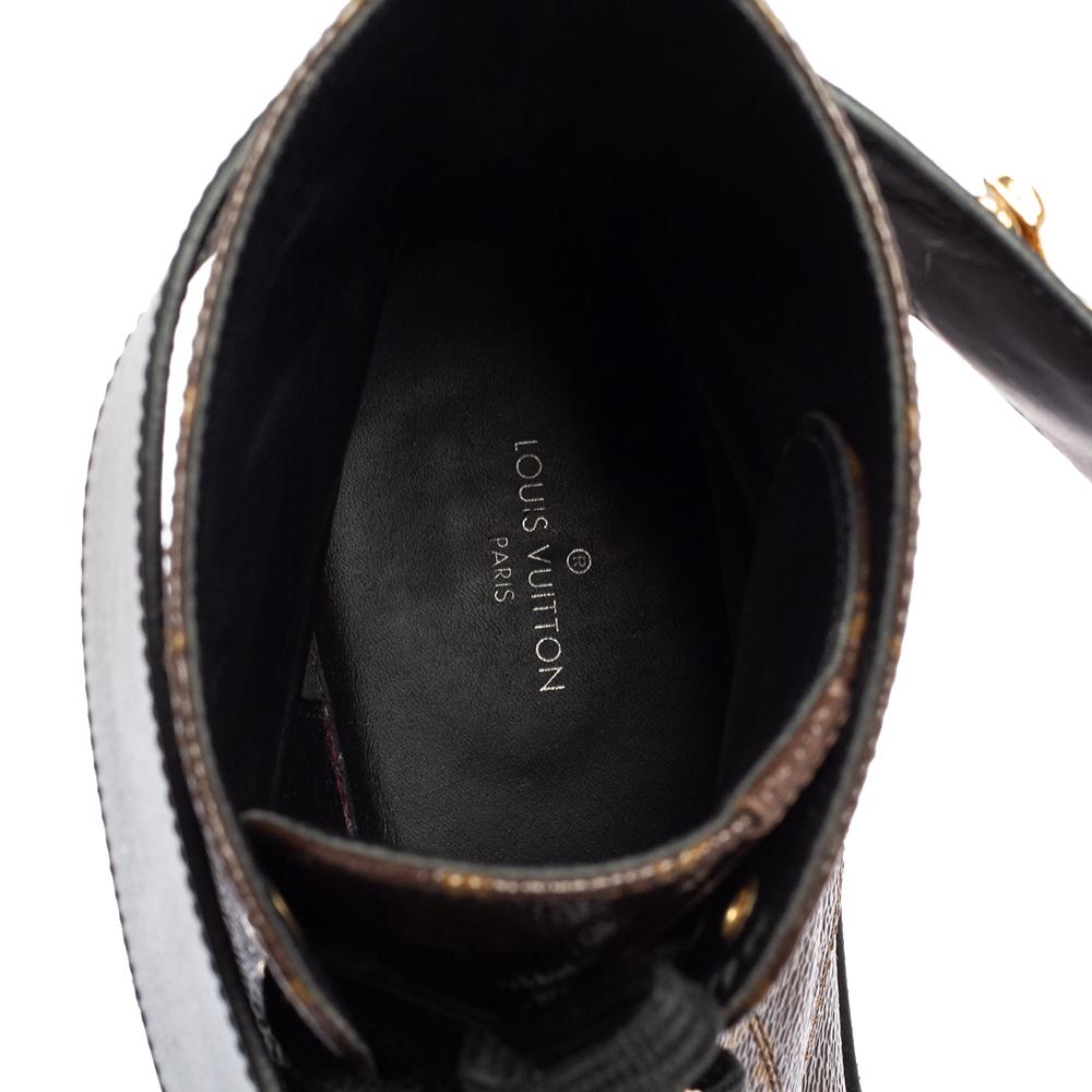 Louis Vuitton Black Monogram Wonderland Ranger Ankle Length Combat Boots Size 39 In Good Condition In Dubai, Al Qouz 2