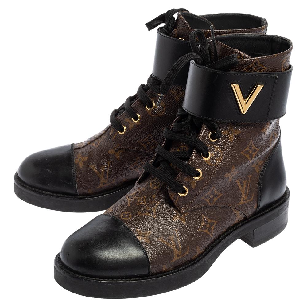 Women's Louis Vuitton Black Monogram Wonderland Ranger Ankle Length Combat Boots Size 39