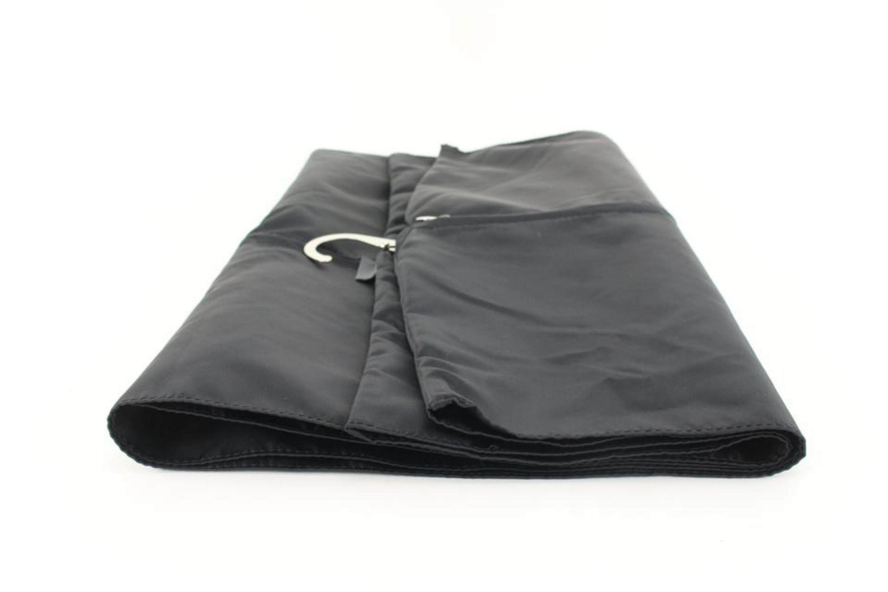 Louis Vuitton Black Nylon Garment Cover with Hanger 16lk616s For Sale 2