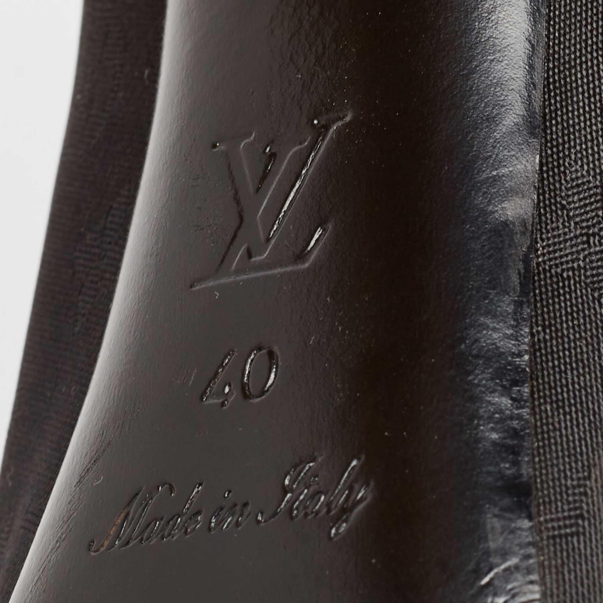 Louis Vuitton Black/Orange Canvas and Patent Leather Pumps Size 40 For Sale 4