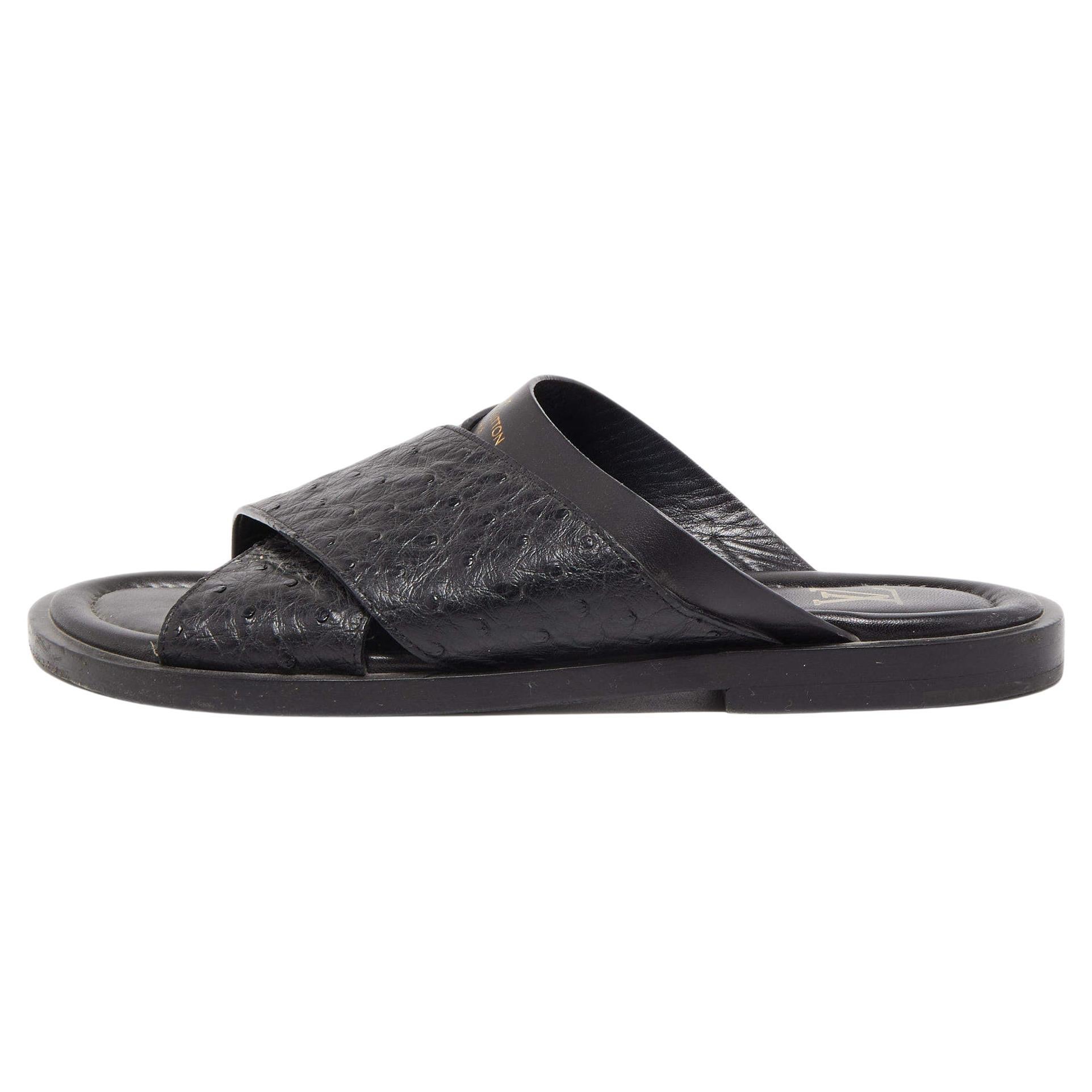 Trending Boys Slides Footwear House Slipper Black Sole Soft Men Slide  Slippers - China Design Walking Shoes and L V Sneaker for Men Women price