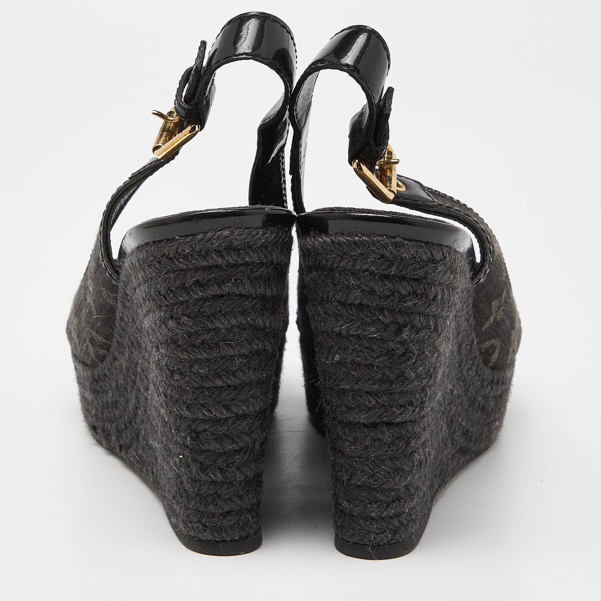Louis Vuitton Black Patent and Demin Bastille Wedge Sandals Size 39.5 For Sale 2