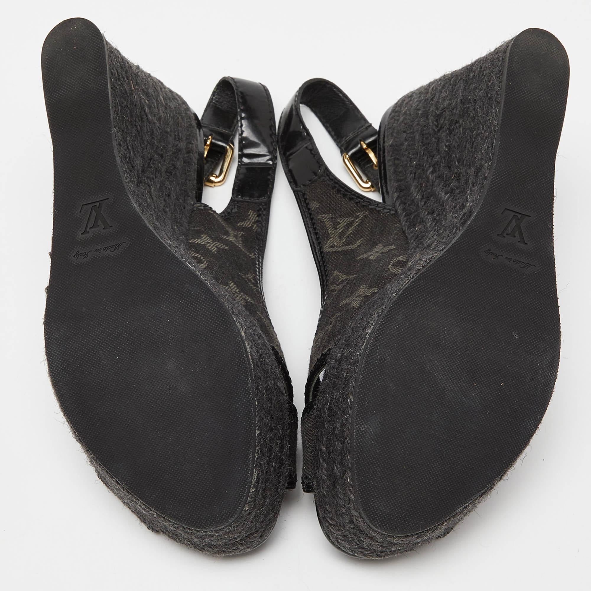 Louis Vuitton Black Patent and Demin Bastille Wedge Sandals Size 39.5 For Sale 3