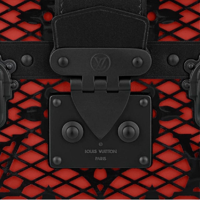 Louis Vuitton Black Patent Calfskin Small Trunk Bag For Sale 3