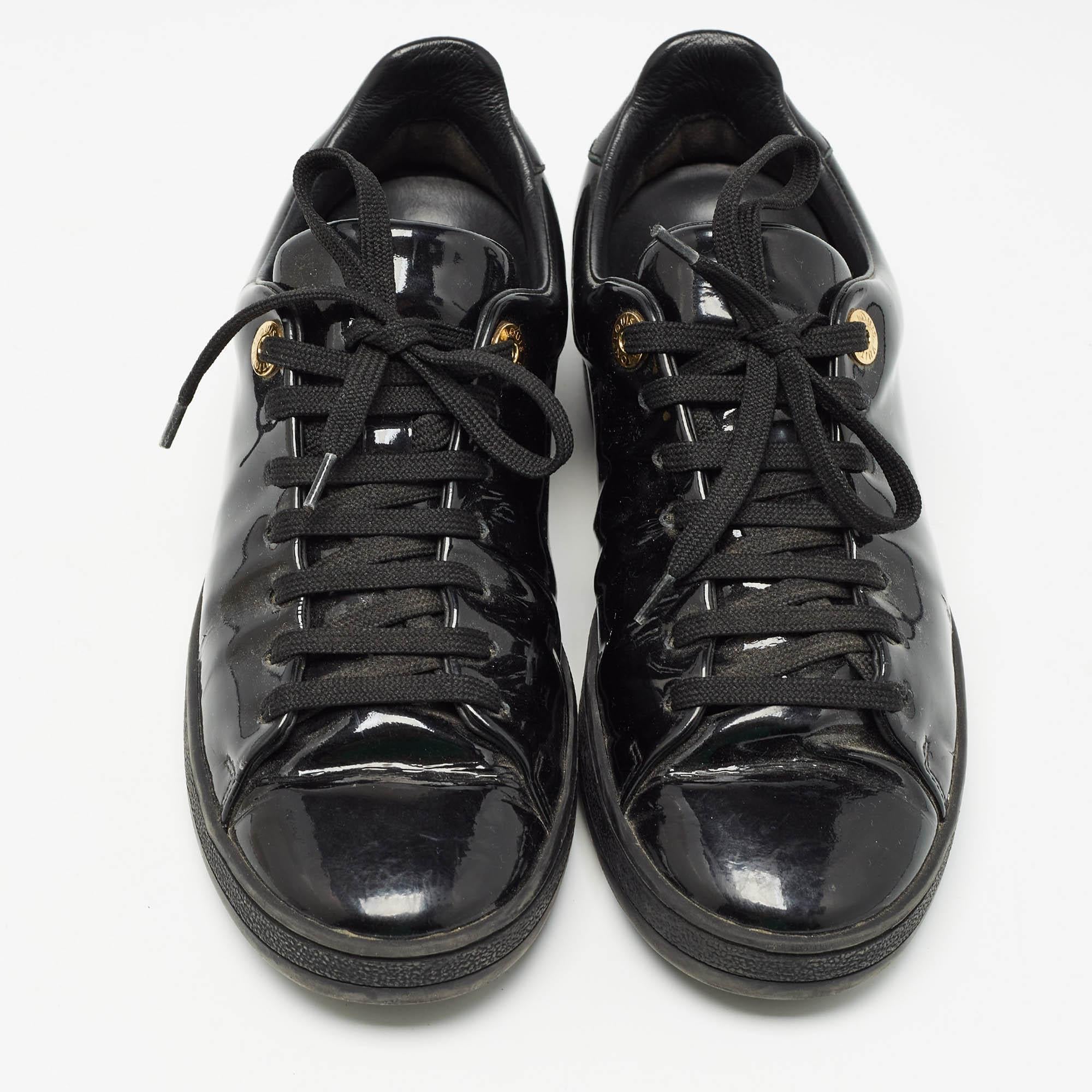 Noir Louis Vuitton Patent Black Frontrow  Baskets Taille 35 en vente