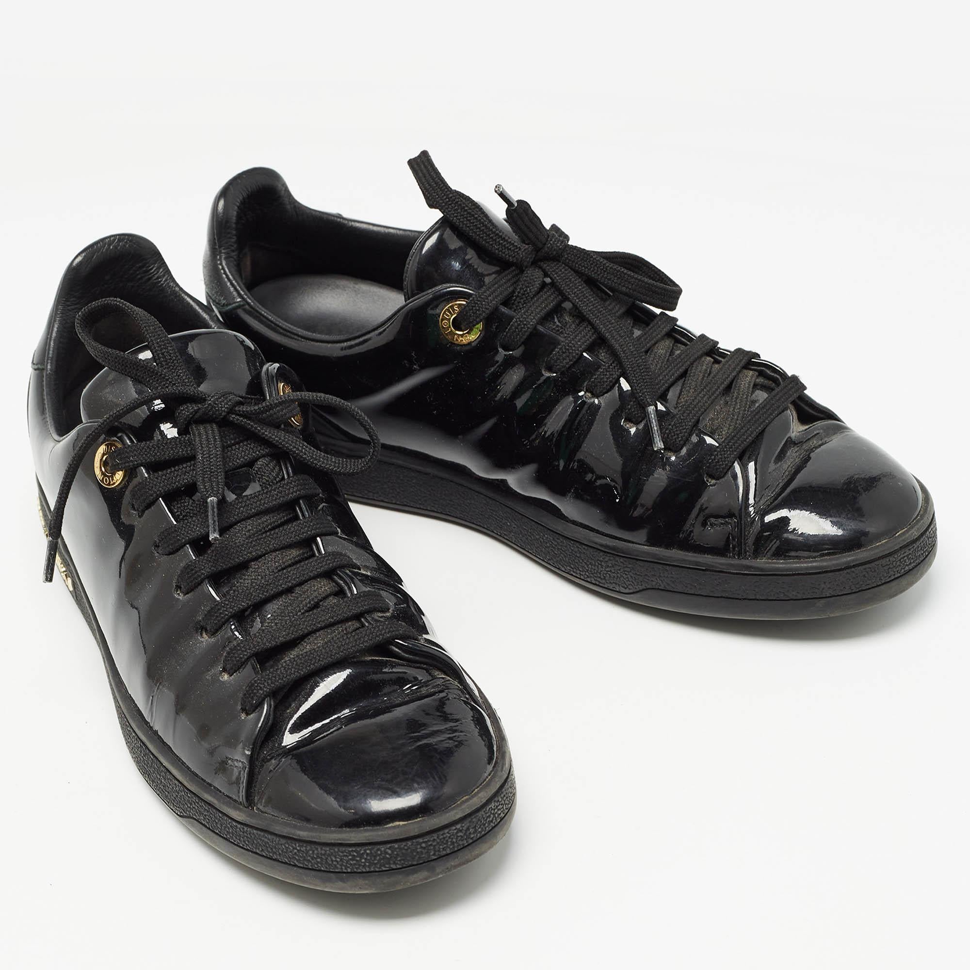 Louis Vuitton Patent Black Frontrow  Baskets Taille 35 Bon état - En vente à Dubai, Al Qouz 2