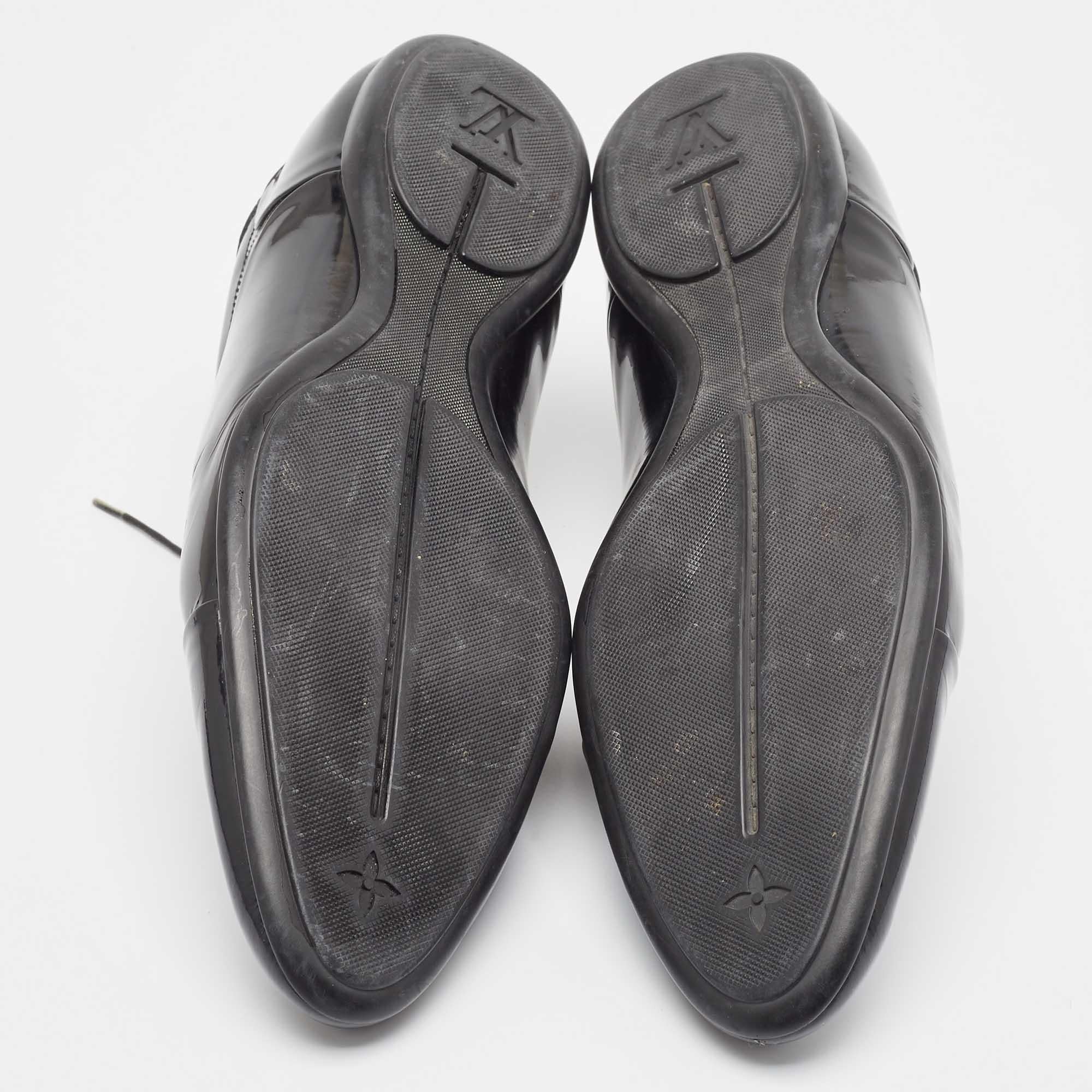 Men's Louis Vuitton Black Patent Lace Up Oxford Size 43 For Sale