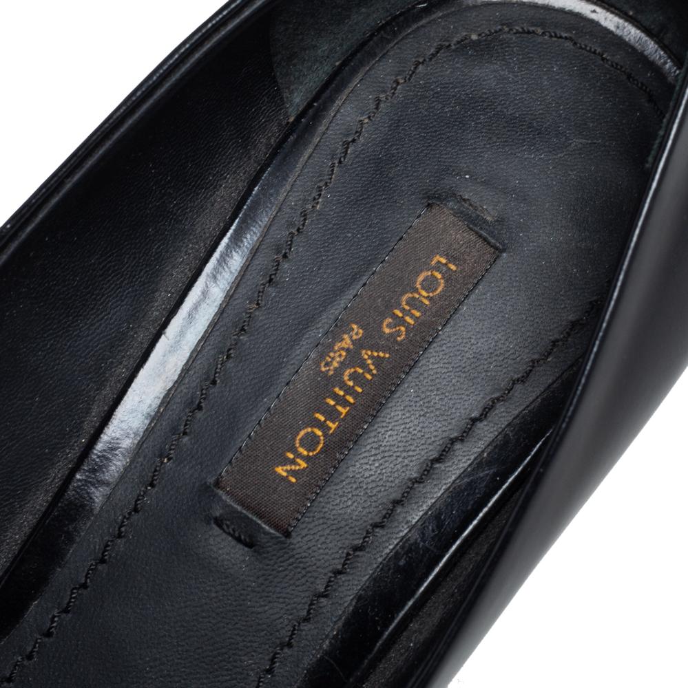 Louis Vuitton Black Patent Leather Betty Pumps Size 36.5 For Sale 1