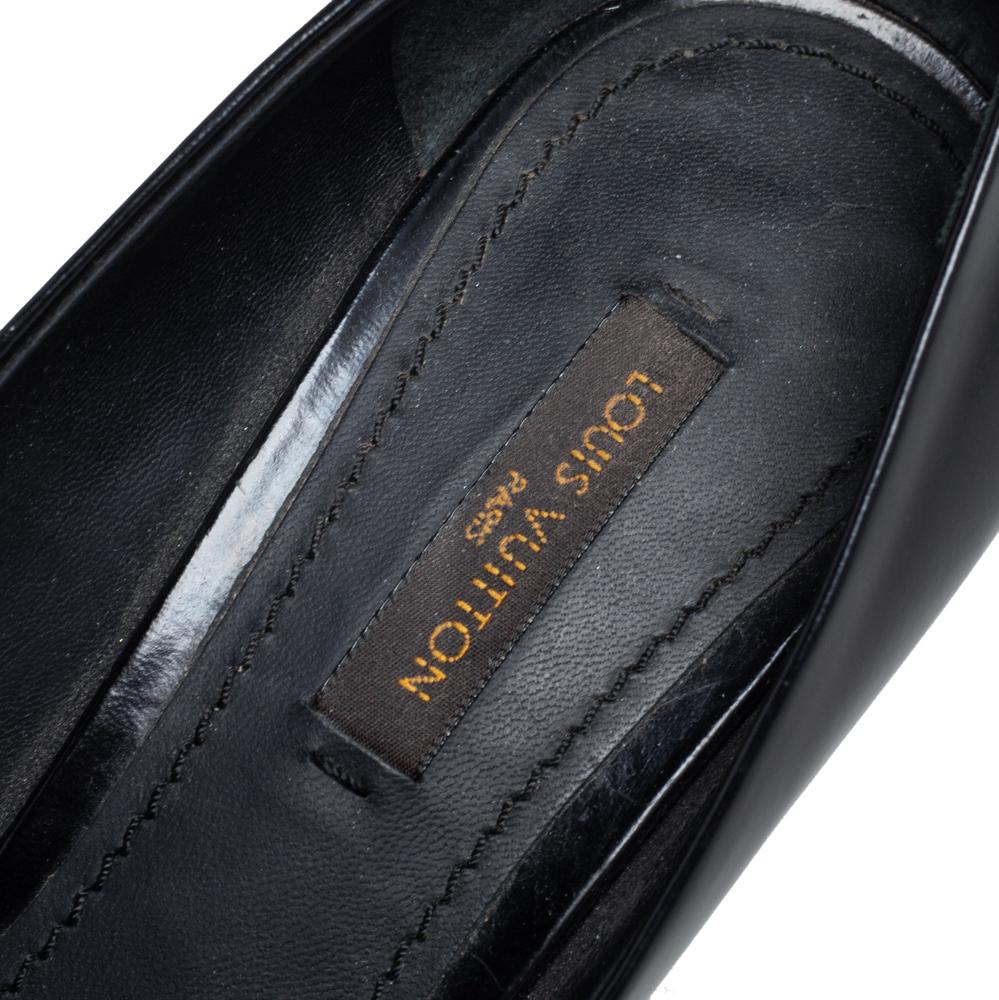De las mujeres Bombas Betty de charol negro Louis Vuitton talla 36.5