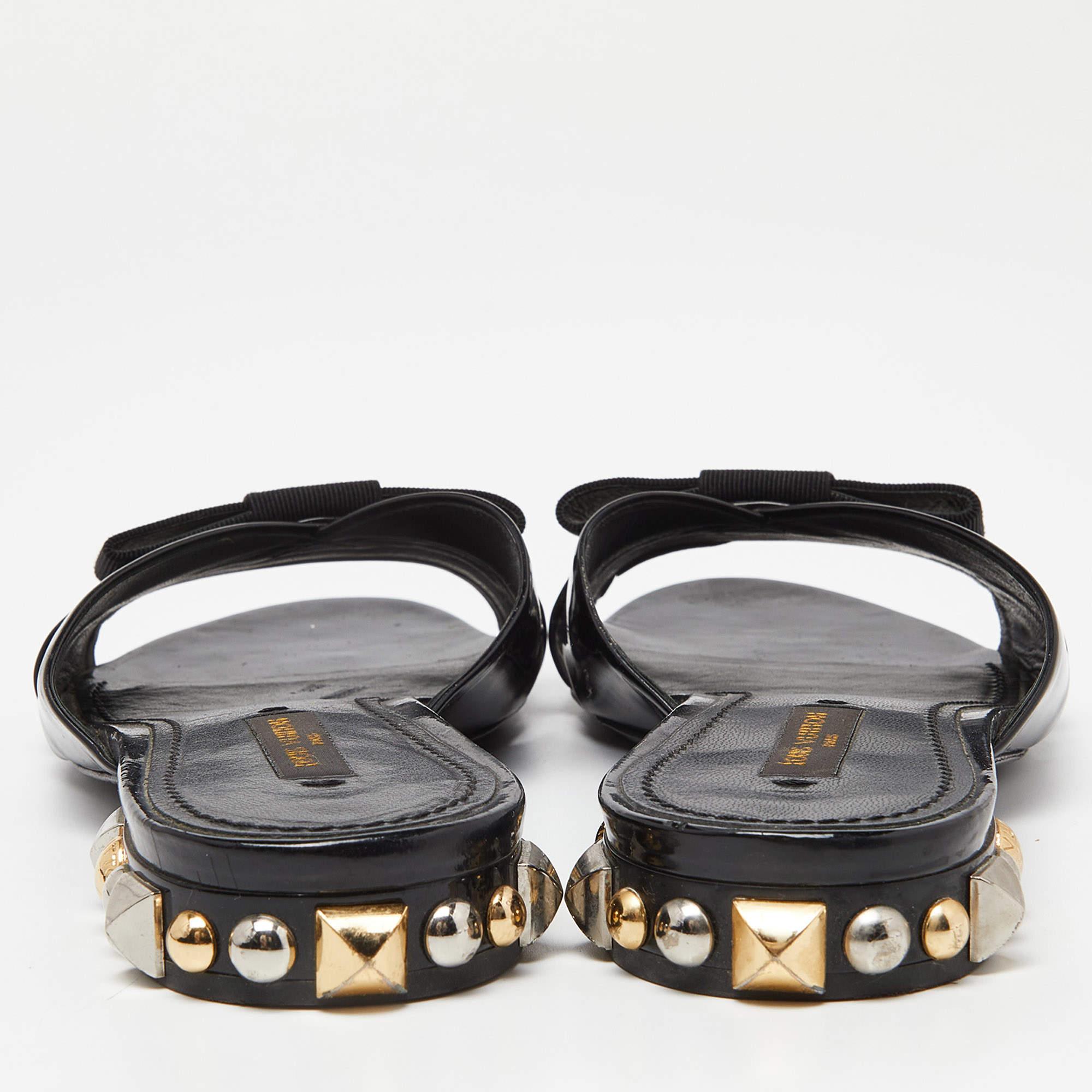 Women's Louis Vuitton Black Patent Leather Bow Flat Slides Size 37 For Sale