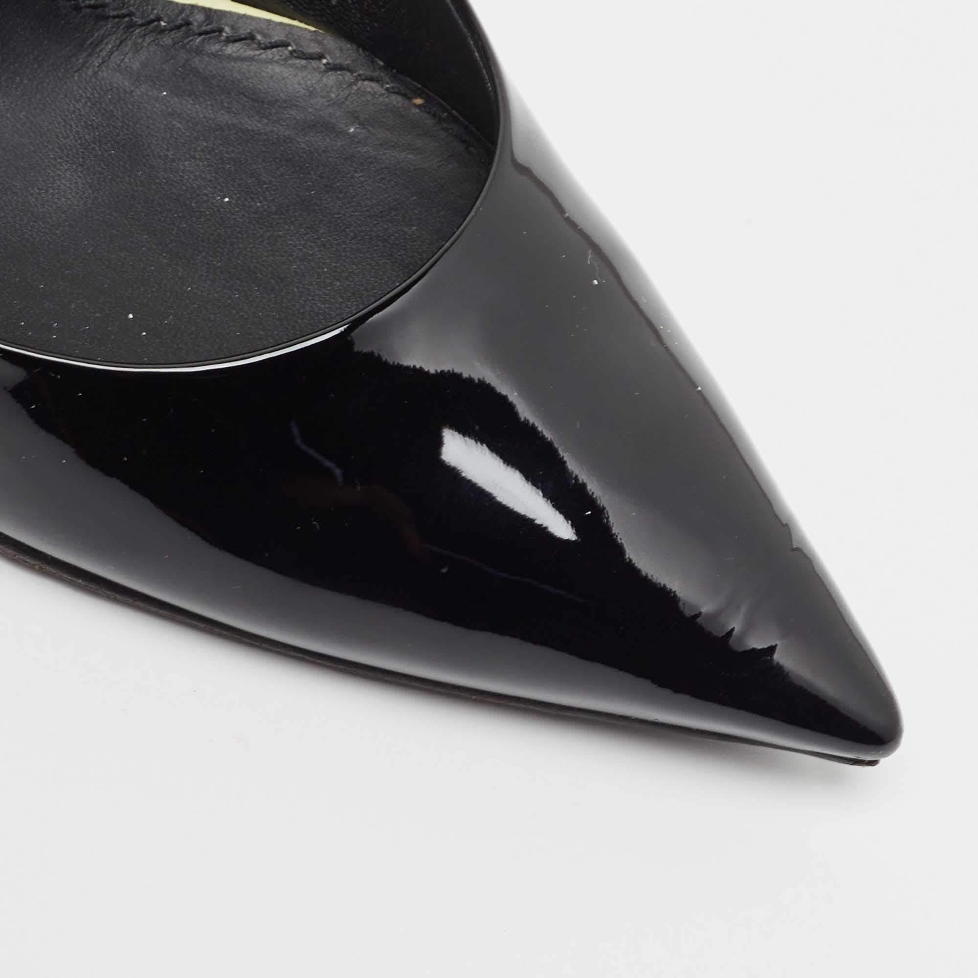 Louis Vuitton Schwarze Lackleder Eyeline Pumps mit Ösen Größe 38 im Angebot 3