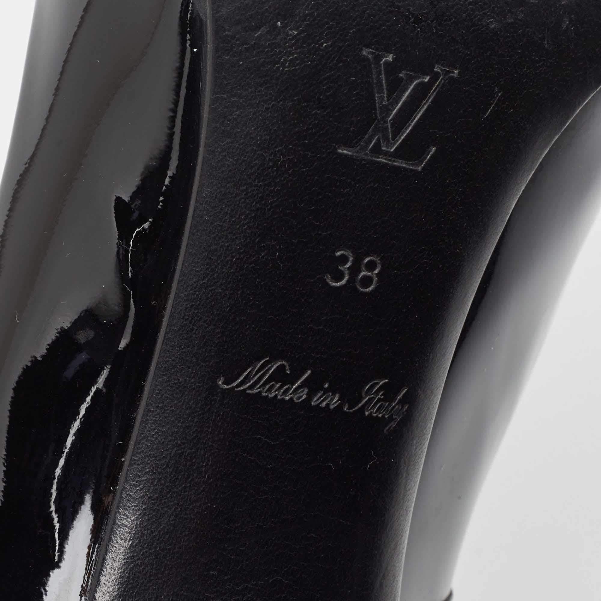 Louis Vuitton Schwarze Lackleder Eyeline Pumps mit Ösen Größe 38 im Angebot 4