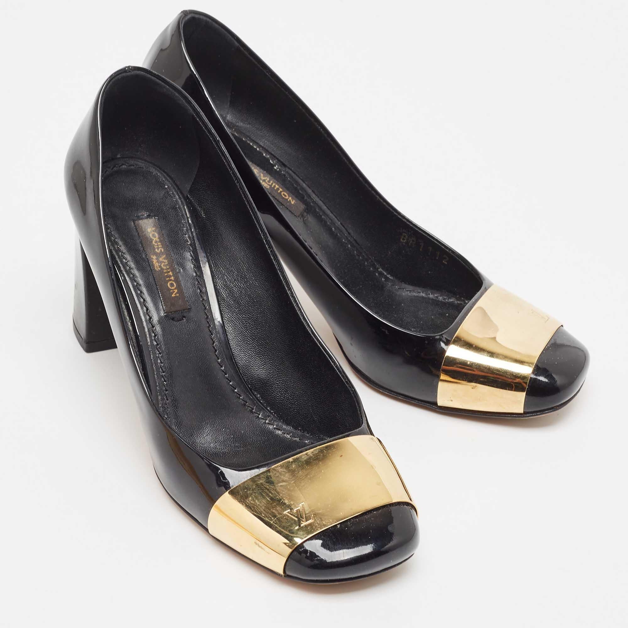 Louis Vuitton Black Patent Leather Gold Plate Block Heel Pumps Size 36 For Sale 4