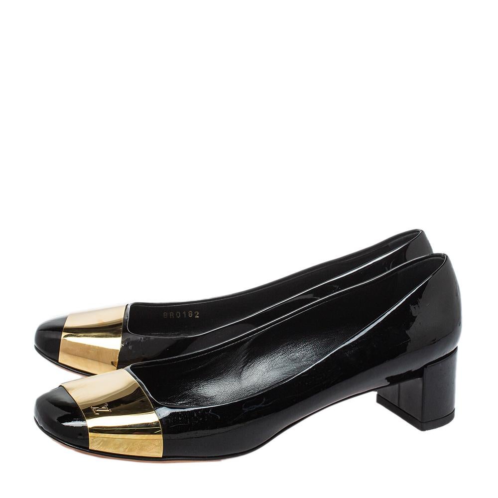 Louis Vuitton Black Patent Leather Gold Plate Block Heel Pumps Size 38 In Good Condition In Dubai, Al Qouz 2
