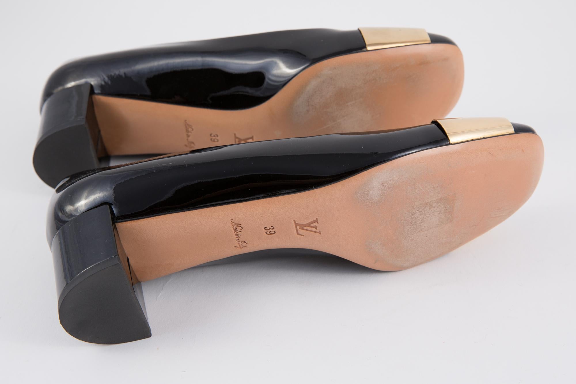 2012s Louis Vuitton Black Patent Leather Logo Pumps Shoes 1
